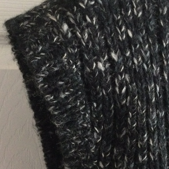 Merona Sweater Vest - Picture 6 of 7